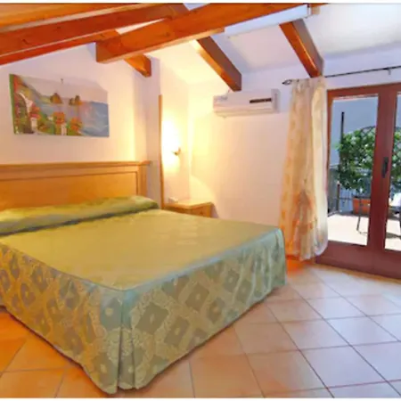 ホテル Due Torri 3*