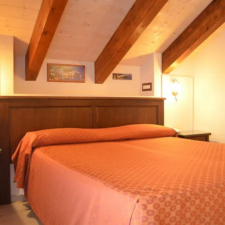 Due Torri 3* アジェーロラ